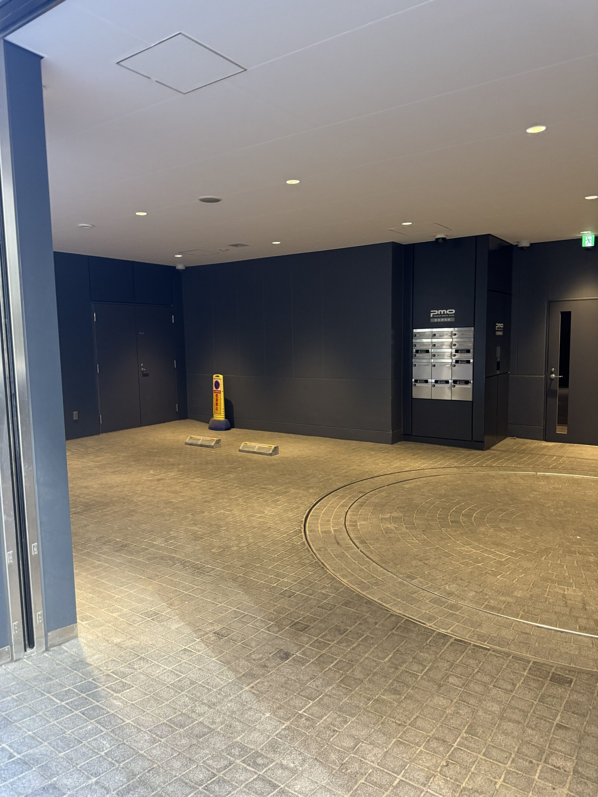 PMO新宿御苑前