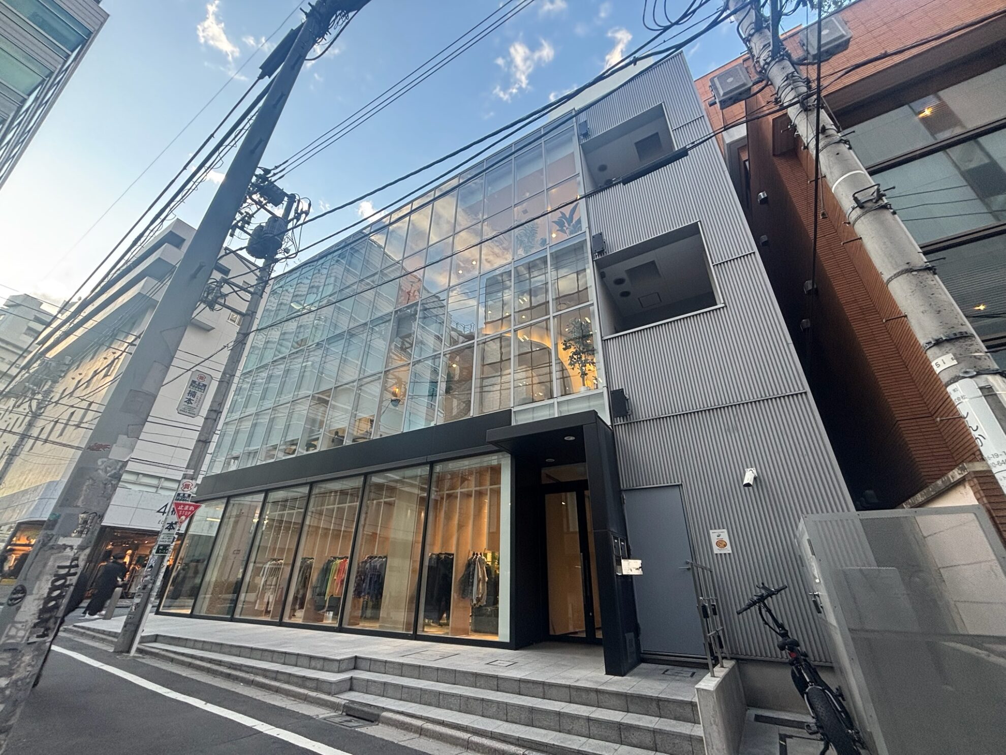 J-ONE SQUAREビル