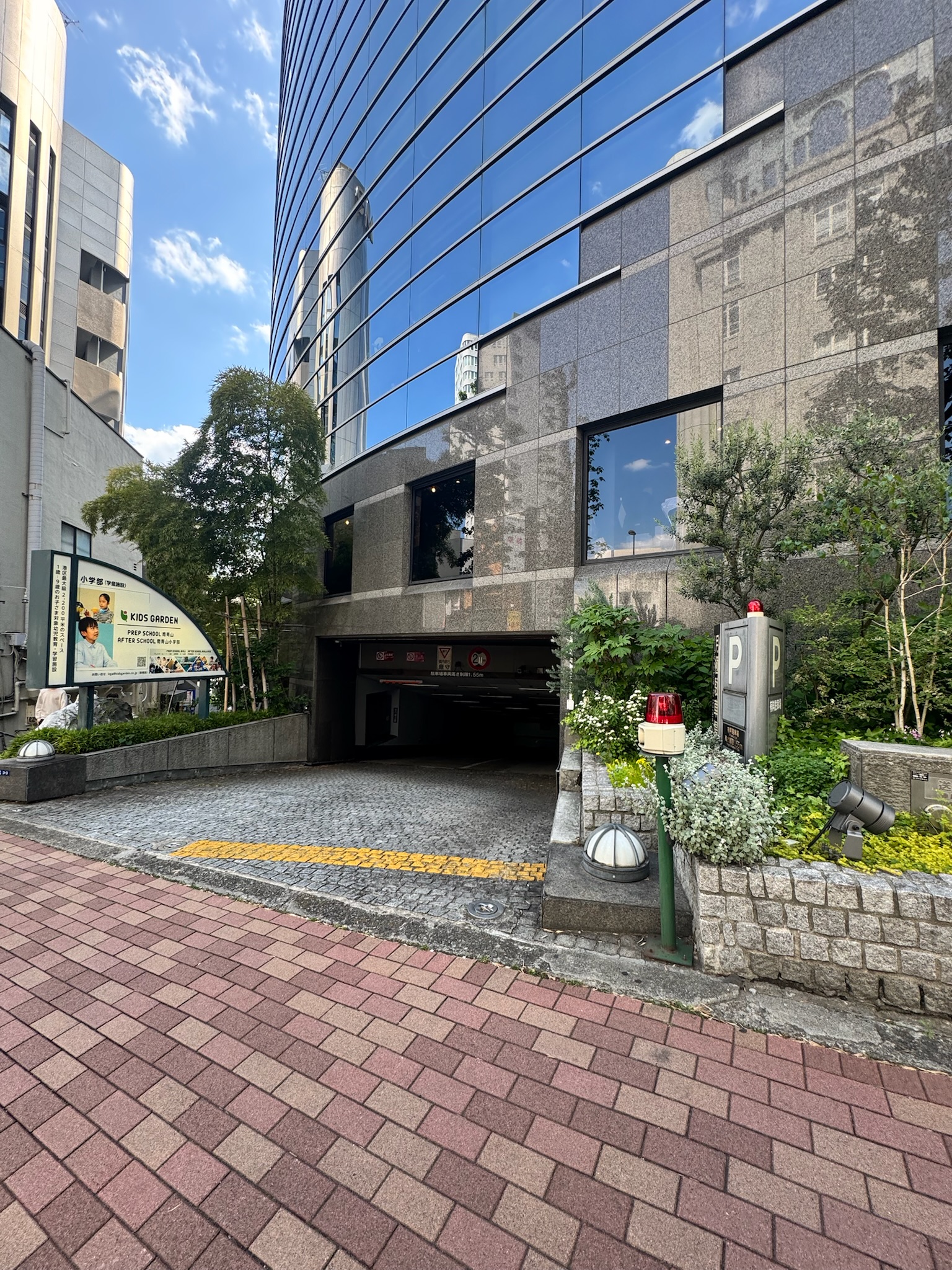 リビエラ南青山ビル