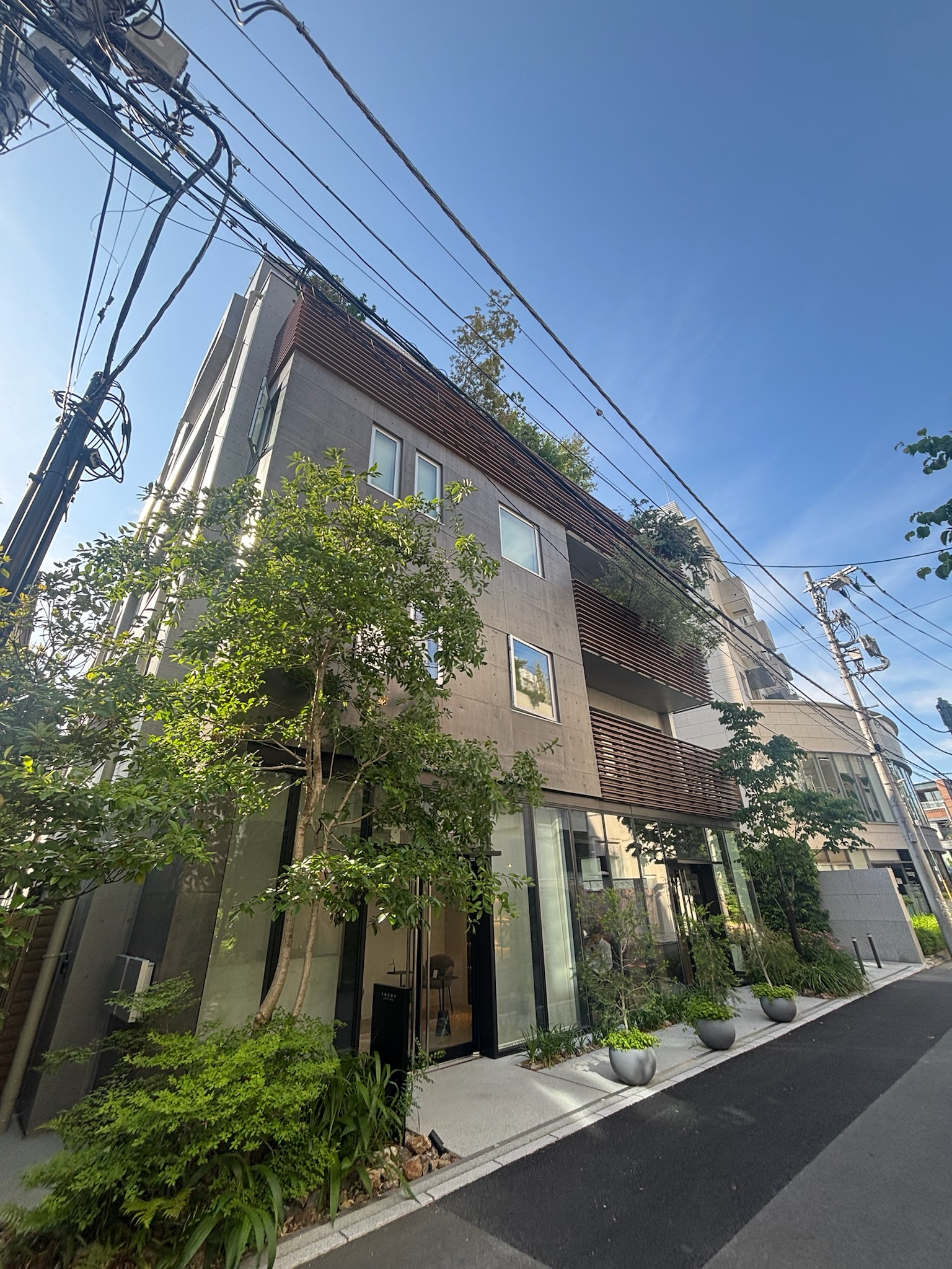 ADEOT AOYAMA