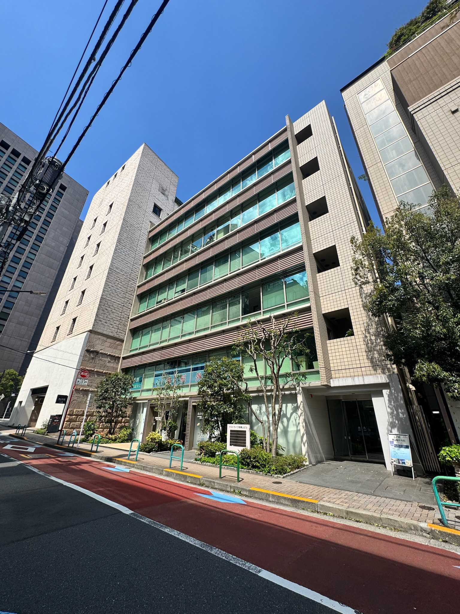 マストライフ南青山